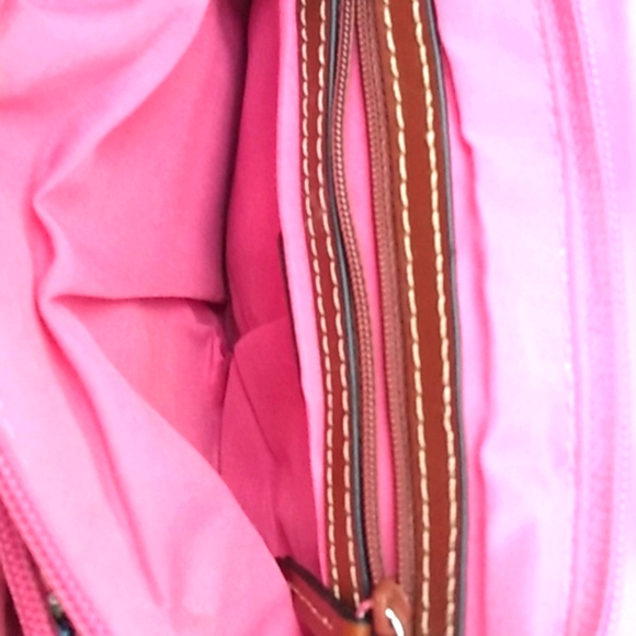 Chaps Great quality  crossbody purse great condition ! - Picture 10 of 14